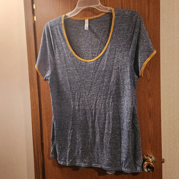 LuLaRoe XL Basic Blue Short Sleeve Tee - Picture 2 of 6